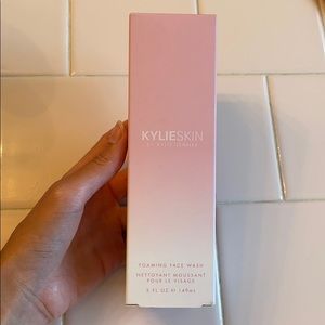 Kylie Skin Foaming Face Wash